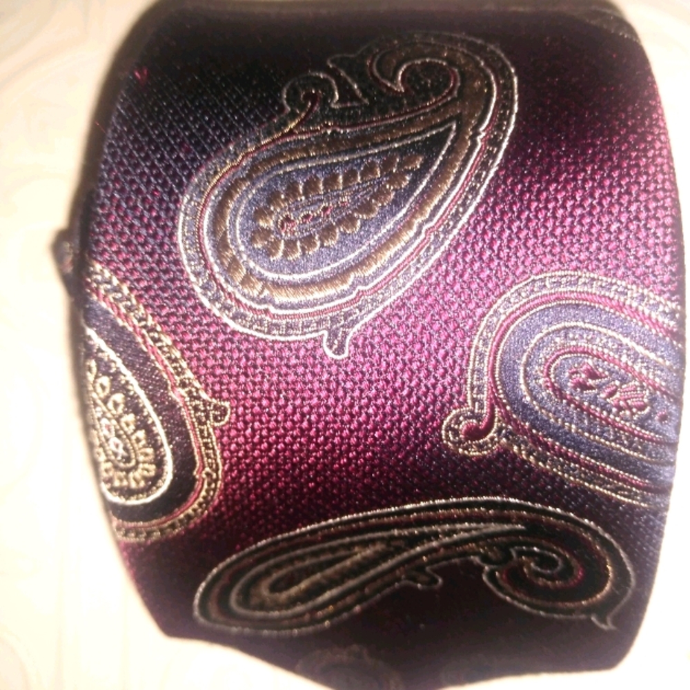 JoS A Bank men's necktie